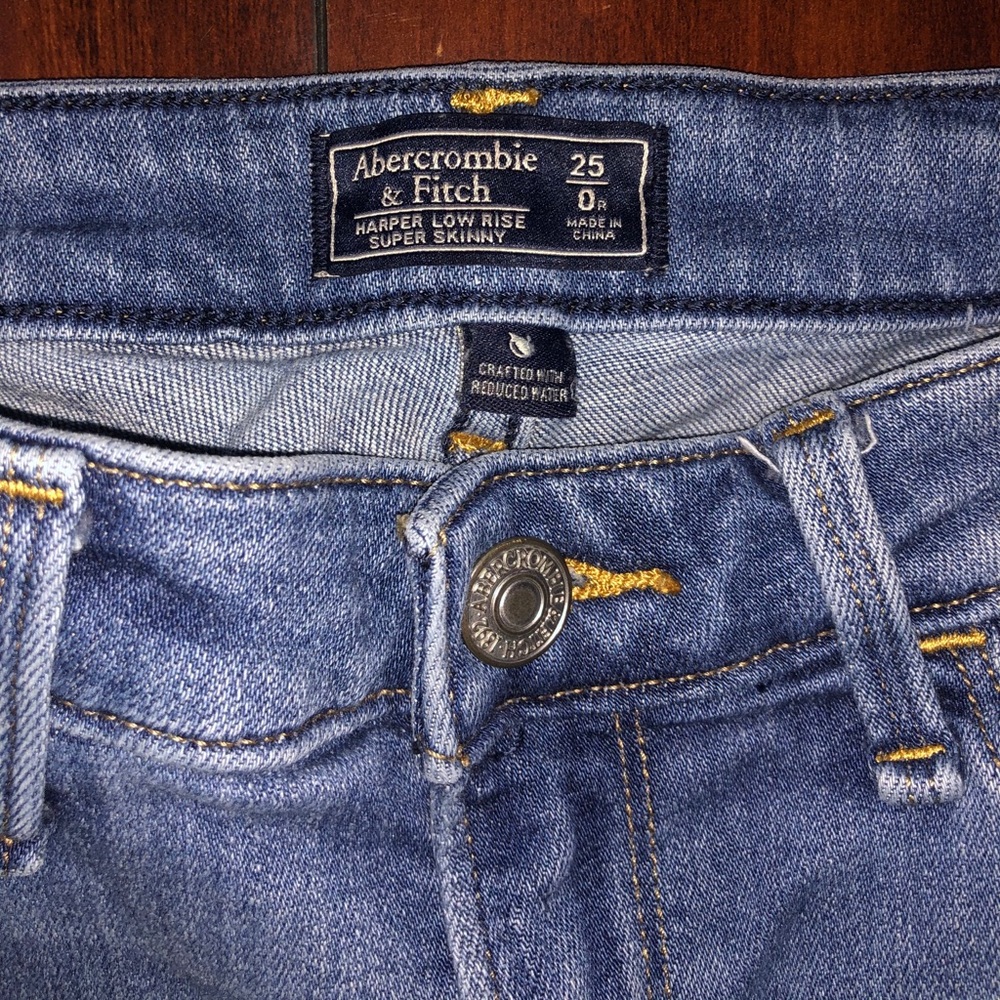 Jeans - Picture 2 of 3